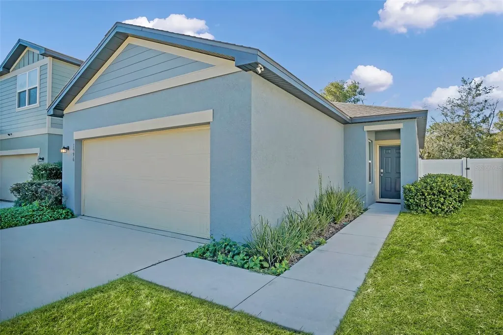 1096 Cades Cove Way Deland FL 32720