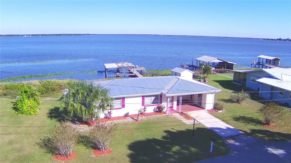 105 Maxcy Lane Frostproof FL 33843
