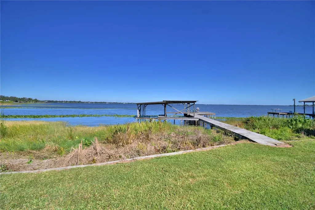 105 Maxcy Lane Frostproof FL 33843