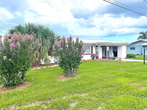 105 Maxcy Lane Frostproof FL 33843