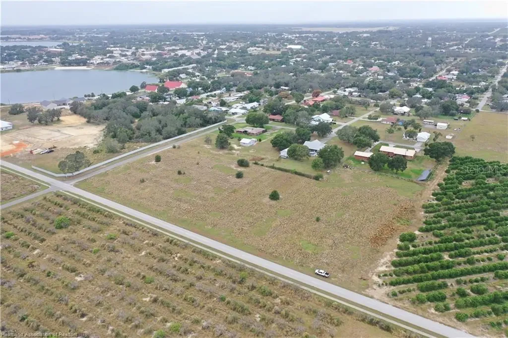 525 E Winthrop Street Avon Park FL 33825