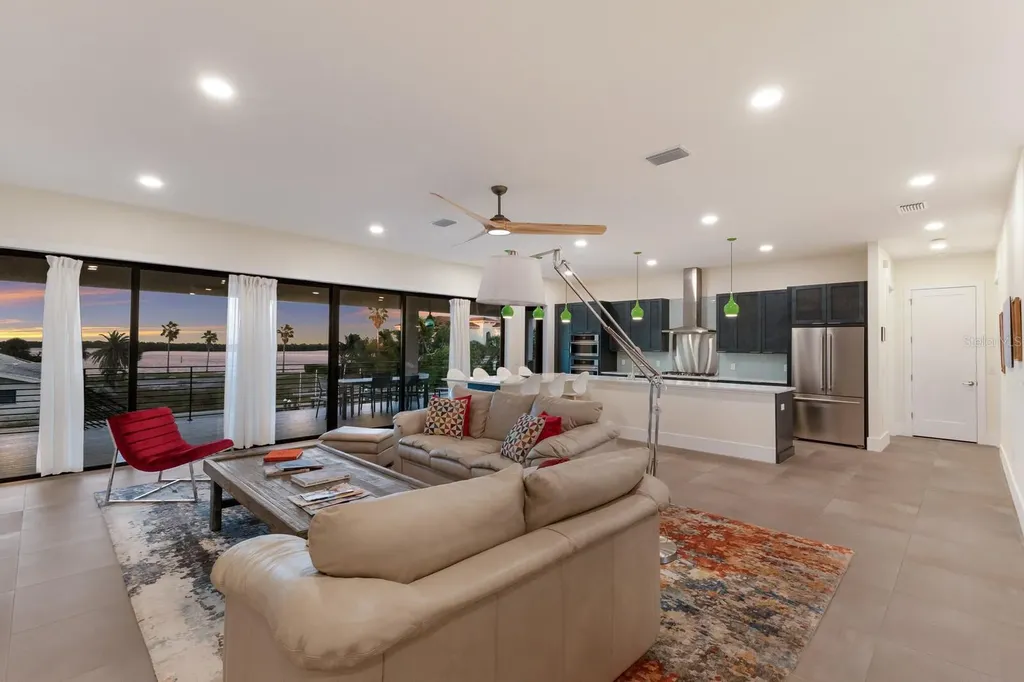 569 Rountree Drive Longboat Key FL 34228