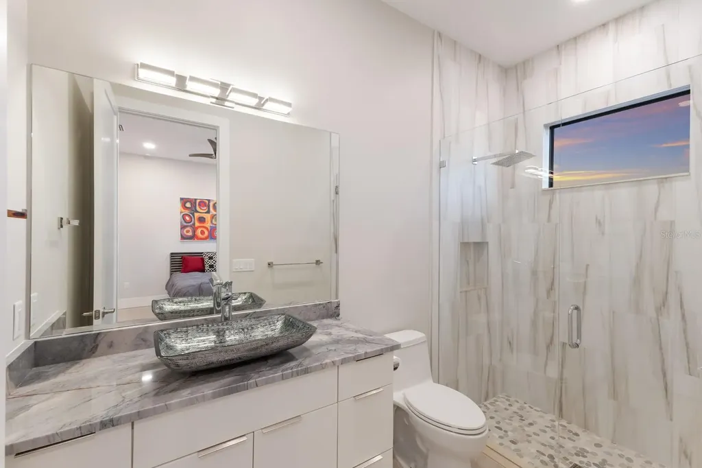 569 Rountree Drive Longboat Key FL 34228