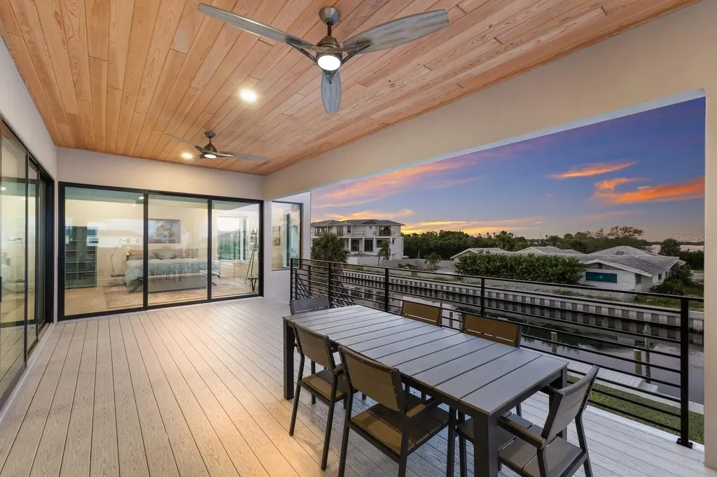 569 Rountree Drive Longboat Key FL 34228