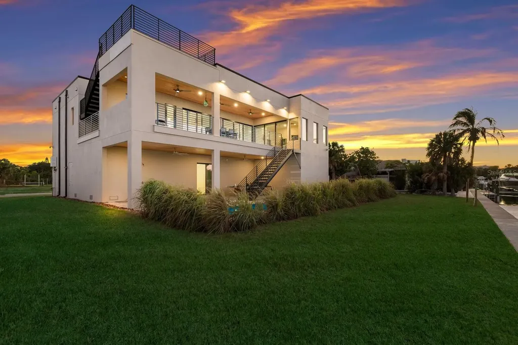 569 Rountree Drive Longboat Key FL 34228