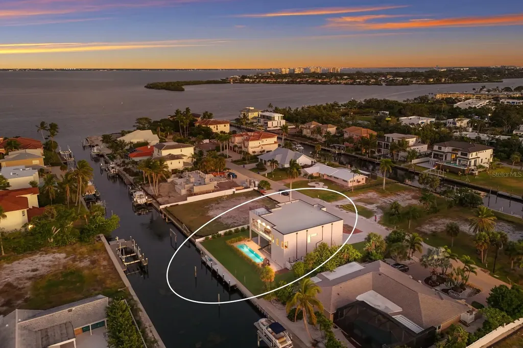 569 Rountree Drive Longboat Key FL 34228