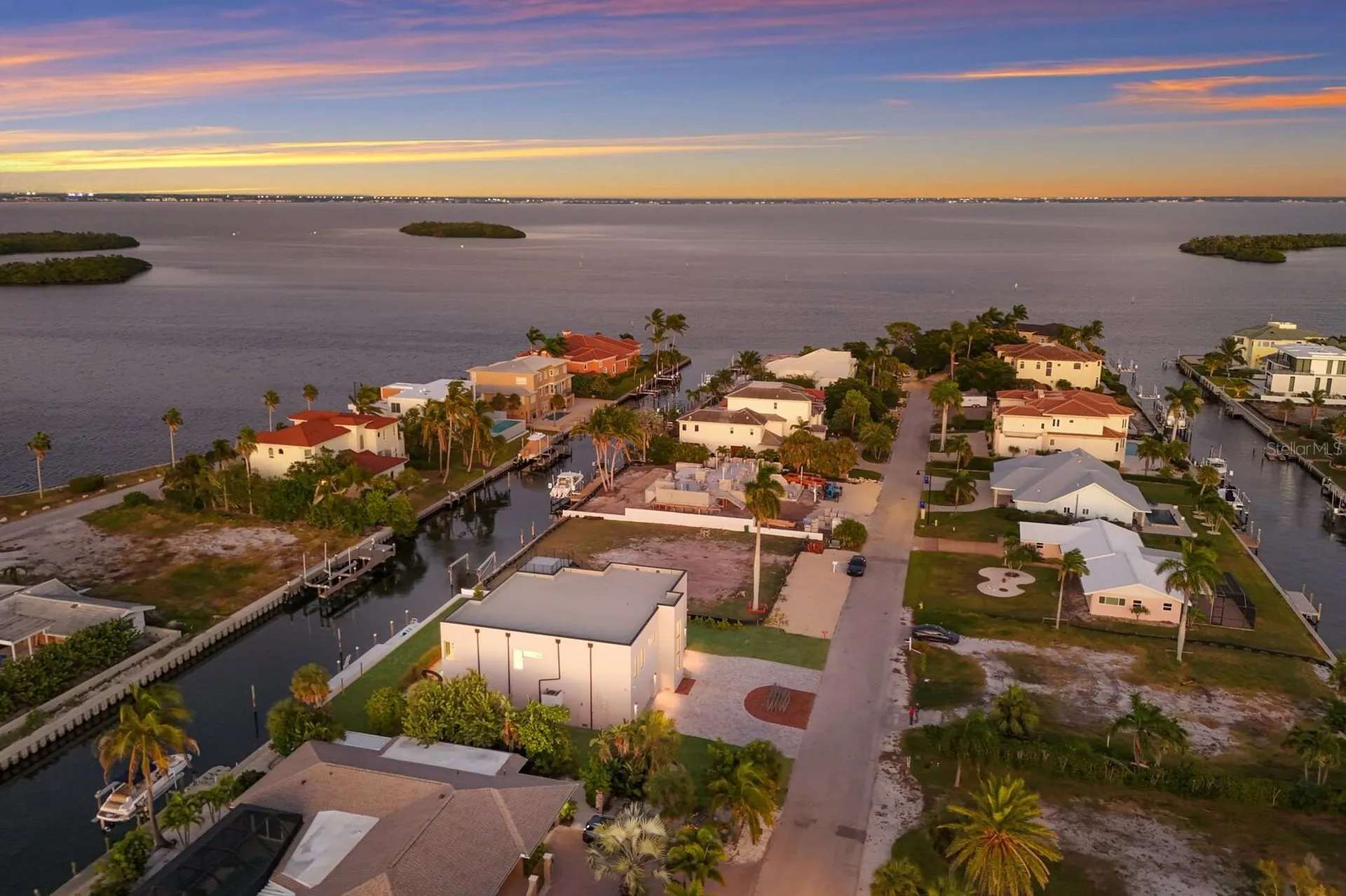 569 Rountree Drive Longboat Key FL 34228