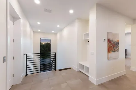 569 Rountree Drive Longboat Key FL 34228