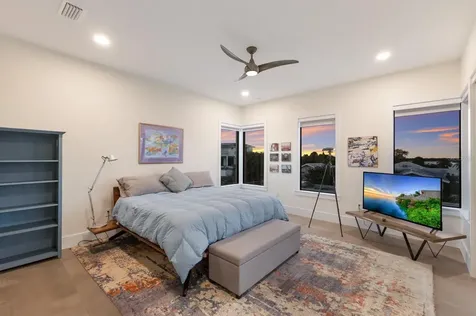 569 Rountree Drive Longboat Key FL 34228
