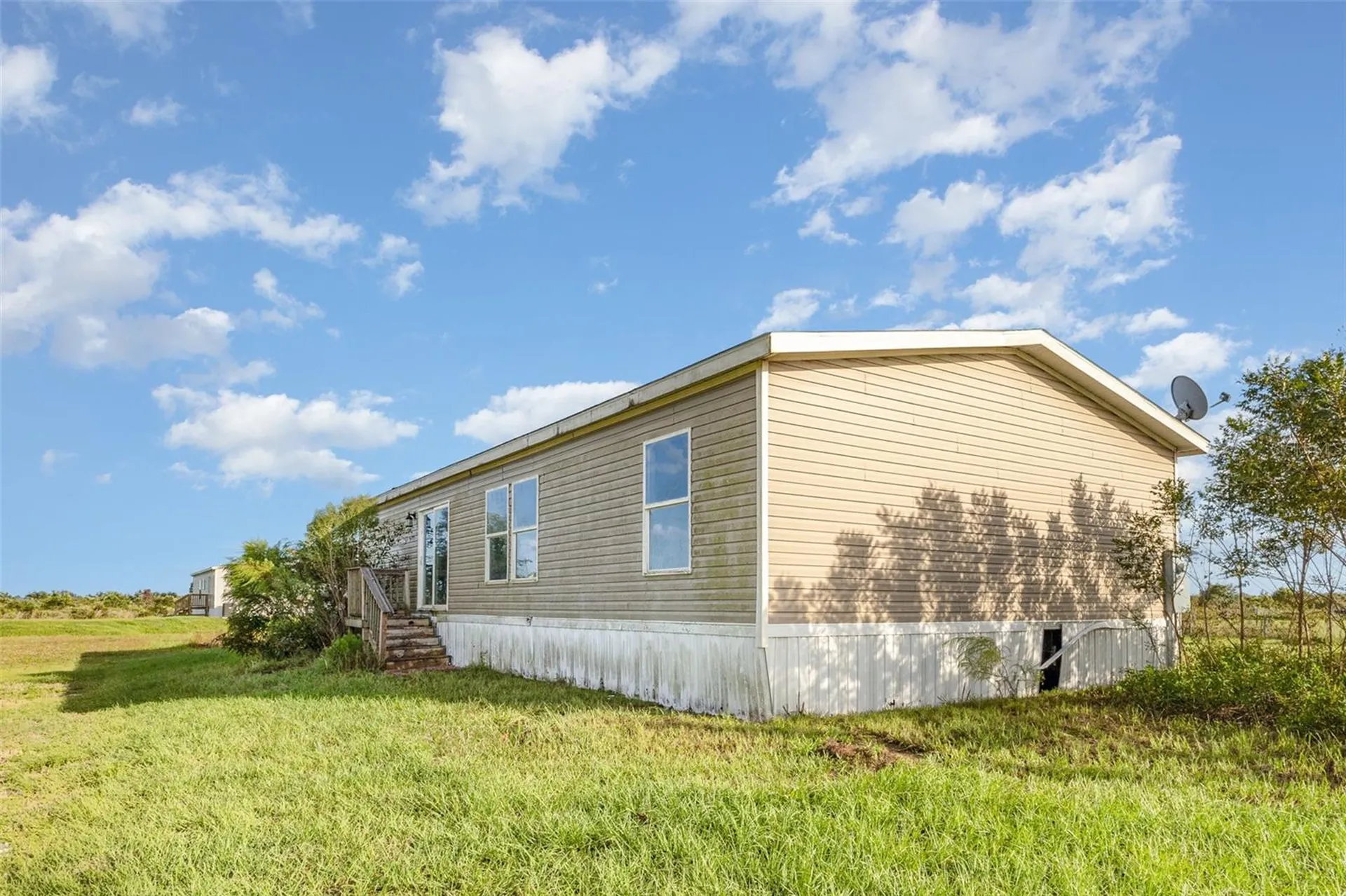 16423 NW 262nd Street Okeechobee FL 34972