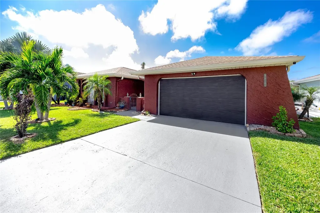9817 San Sierra Way Port Richey FL 34668