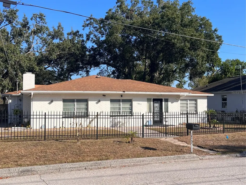 1802 E Knollwood Street Tampa FL 33610