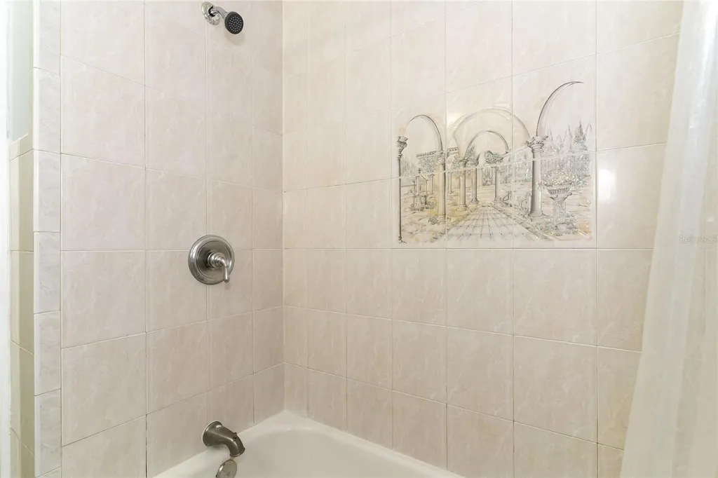 1802 E Knollwood Street Tampa FL 33610