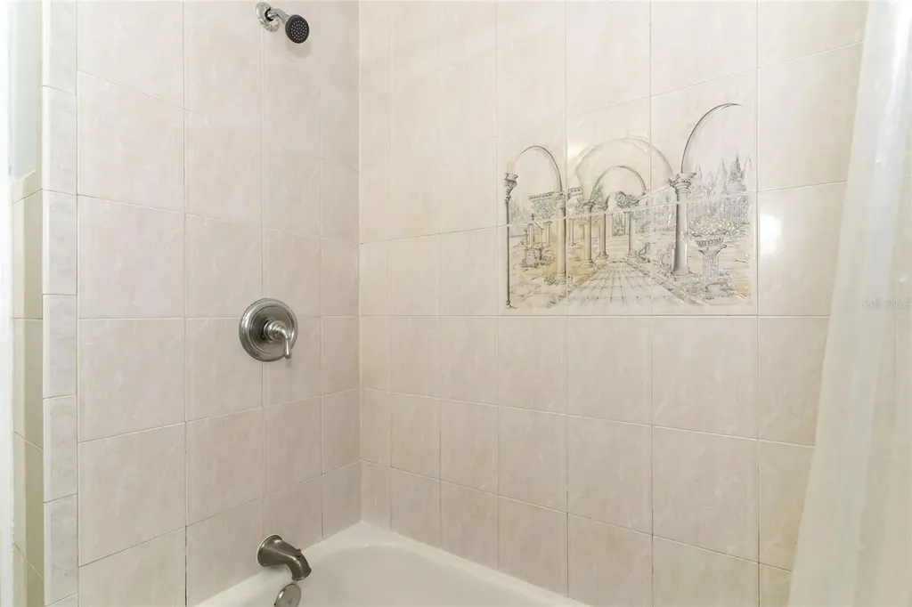 1802 E Knollwood Street Tampa FL 33610