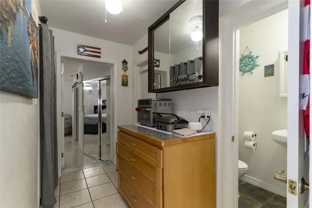 1802 E Knollwood Street Tampa FL 33610
