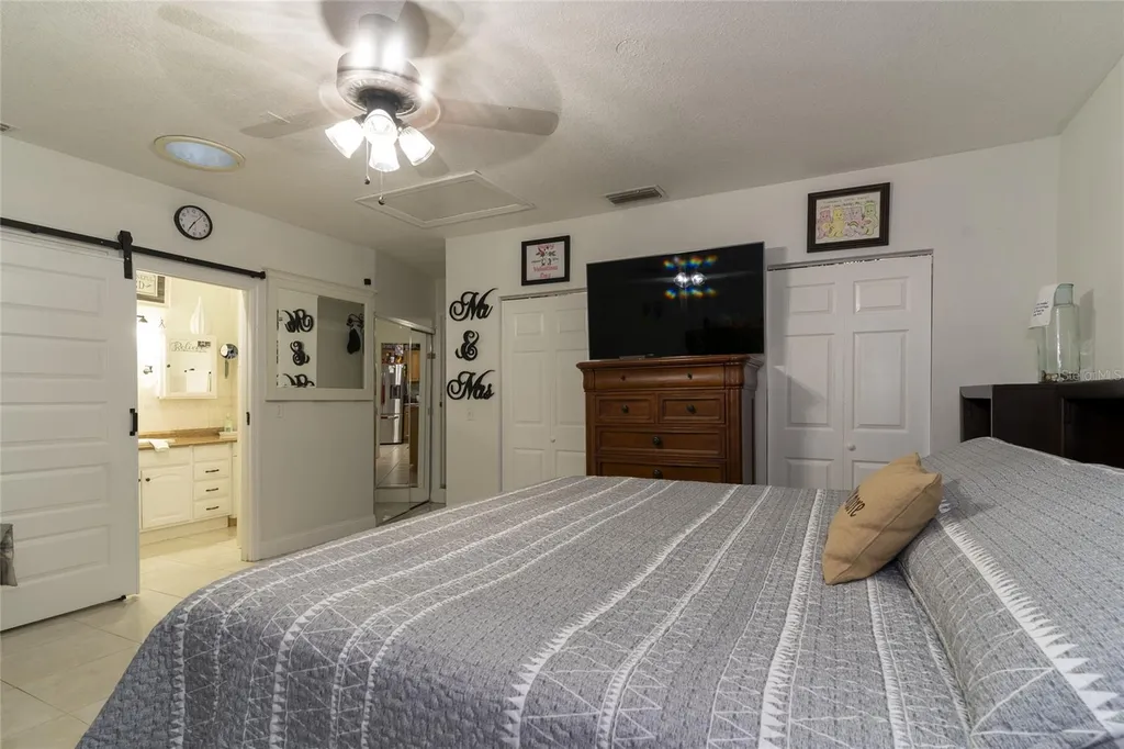 1802 E Knollwood Street Tampa FL 33610