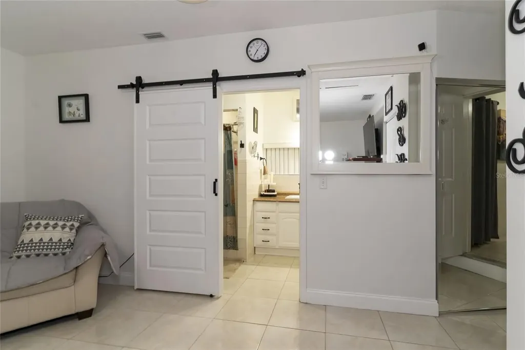 1802 E Knollwood Street Tampa FL 33610