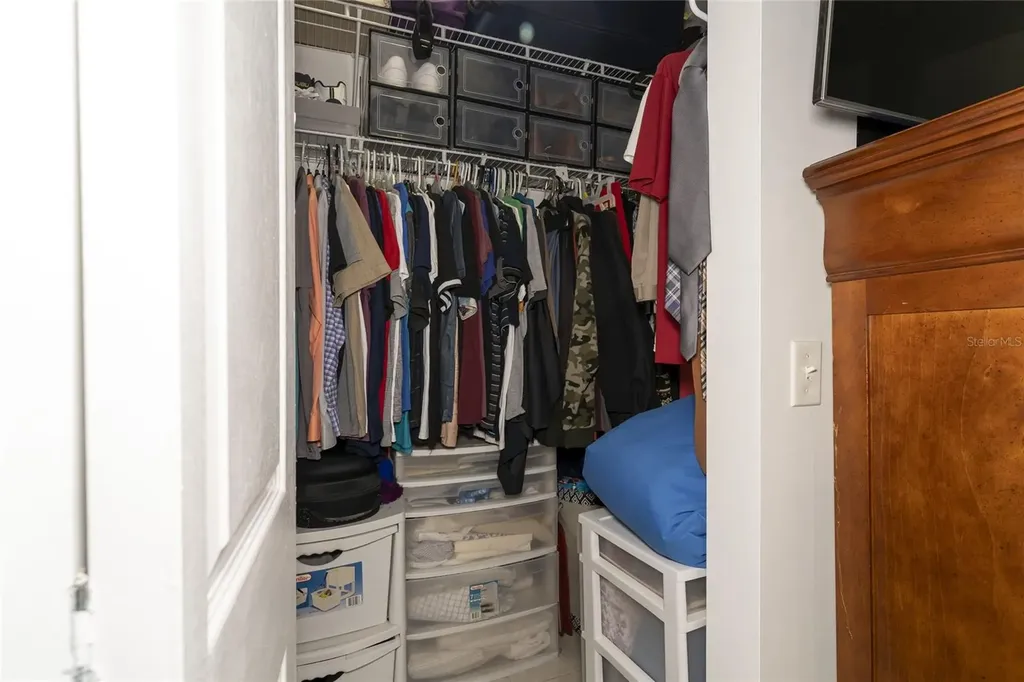 1802 E Knollwood Street Tampa FL 33610