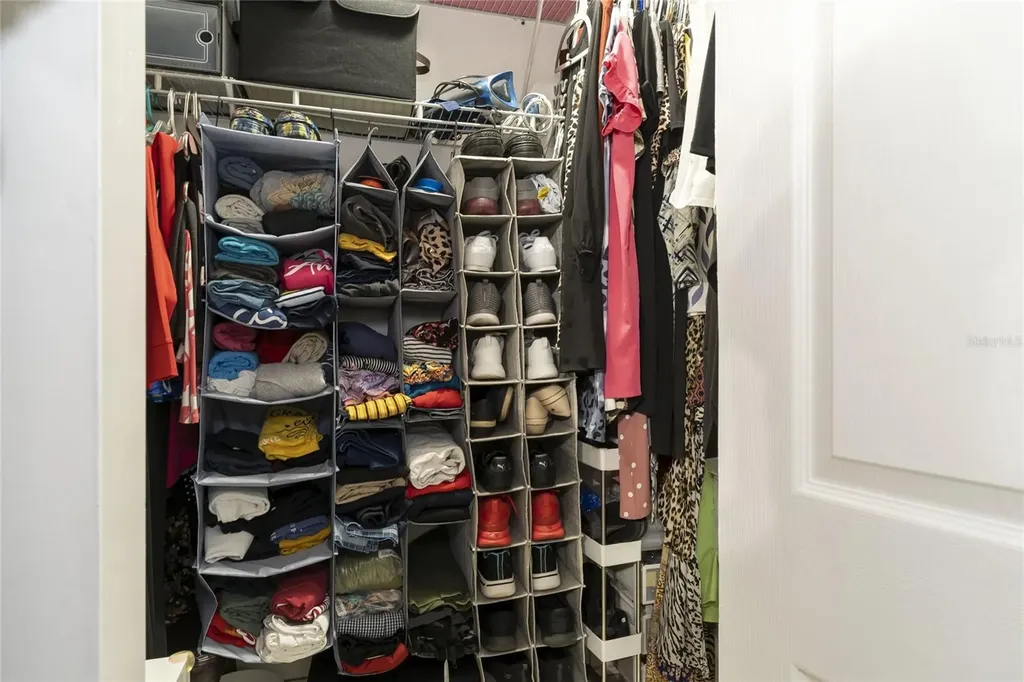 1802 E Knollwood Street Tampa FL 33610