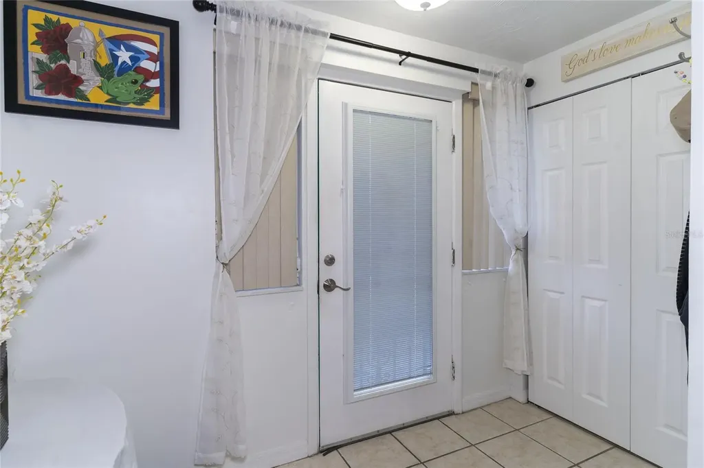 1802 E Knollwood Street Tampa FL 33610
