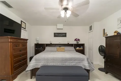 1802 E Knollwood Street Tampa FL 33610