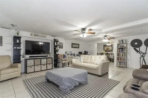 1802 E Knollwood Street Tampa FL 33610