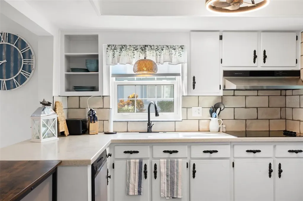 200 Glennes Lane Dunedin FL 34698