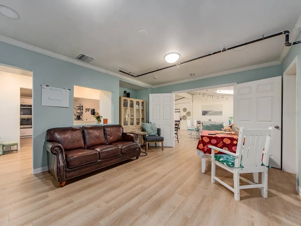 300 S Saturn Avenue Clearwater FL 33755