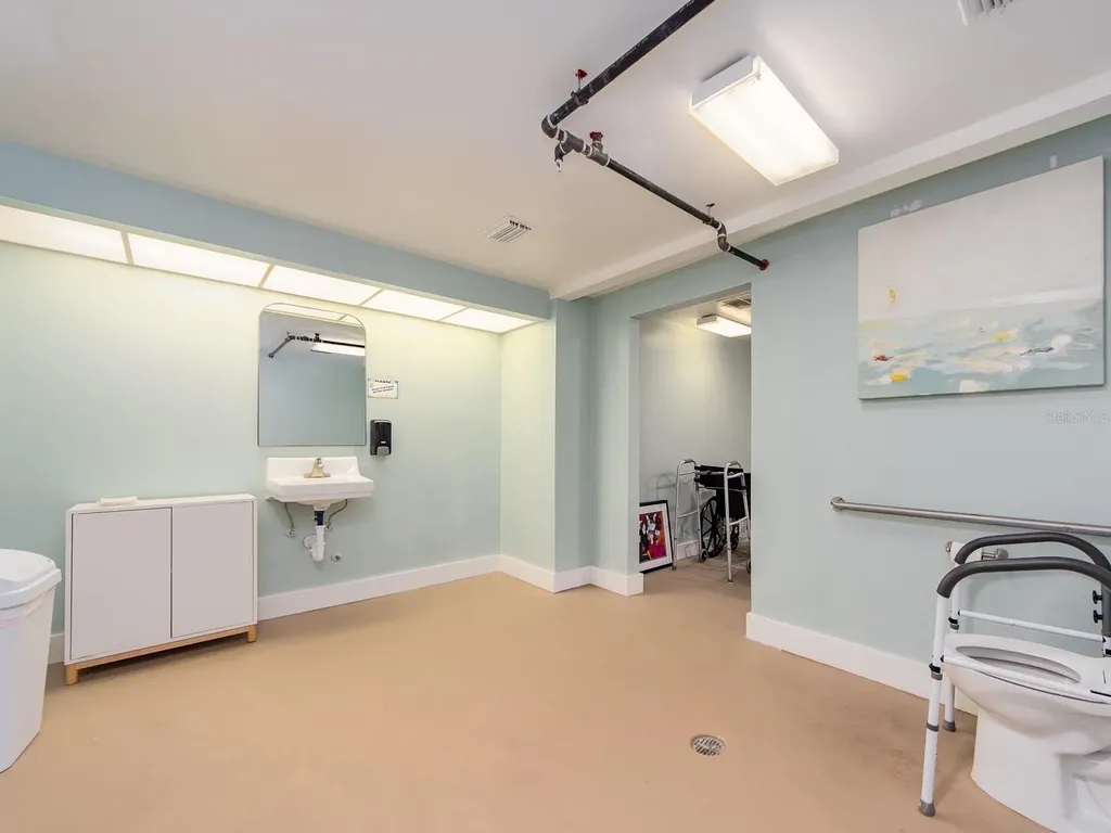 300 S Saturn Avenue Clearwater FL 33755