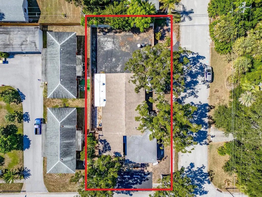 300 S Saturn Avenue Clearwater FL 33755