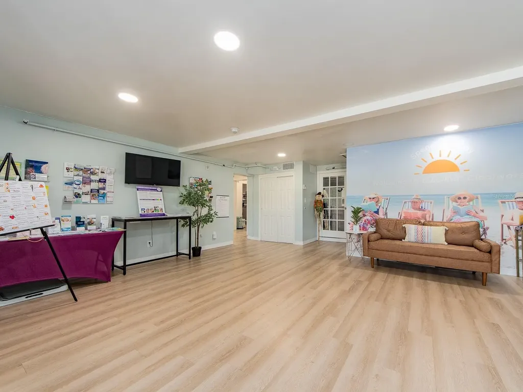 300 S Saturn Avenue Clearwater FL 33755