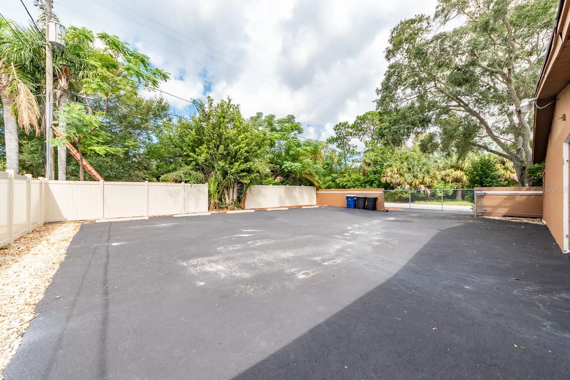 300 S Saturn Avenue Clearwater FL 33755