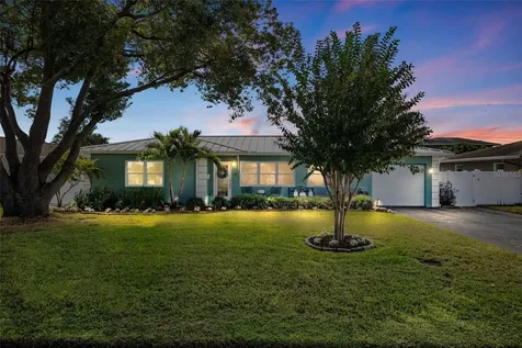 3862 26th Avenue N St Petersburg FL 33713