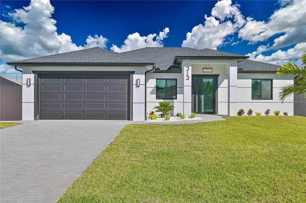 313 SE 31st Terrace Cape Coral FL 33904