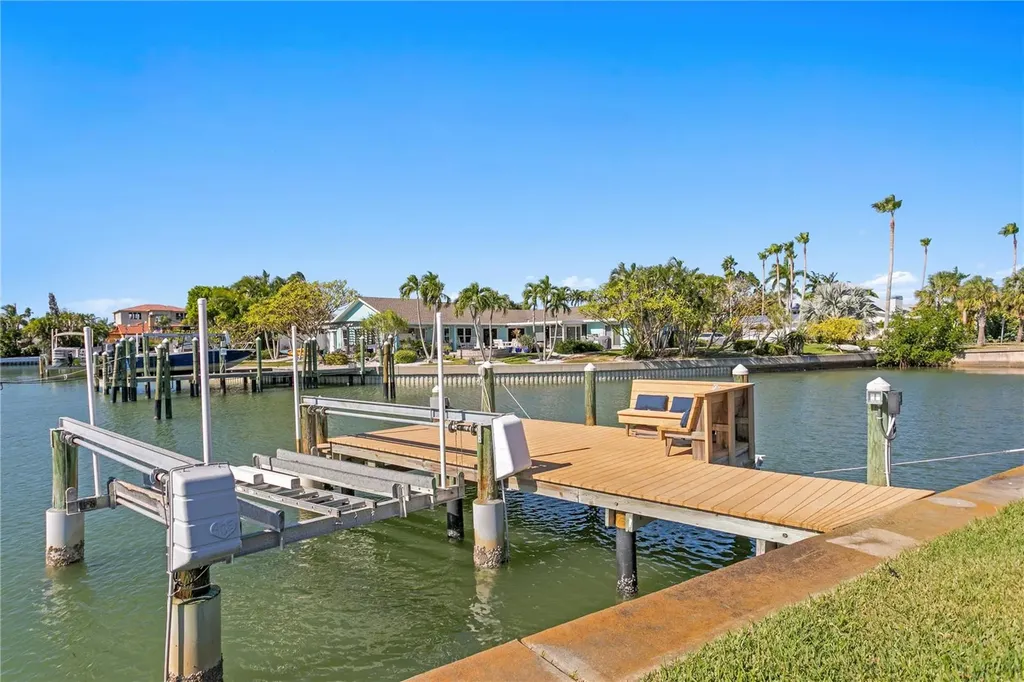 251 S Isle Drive St Pete Beach FL 33706