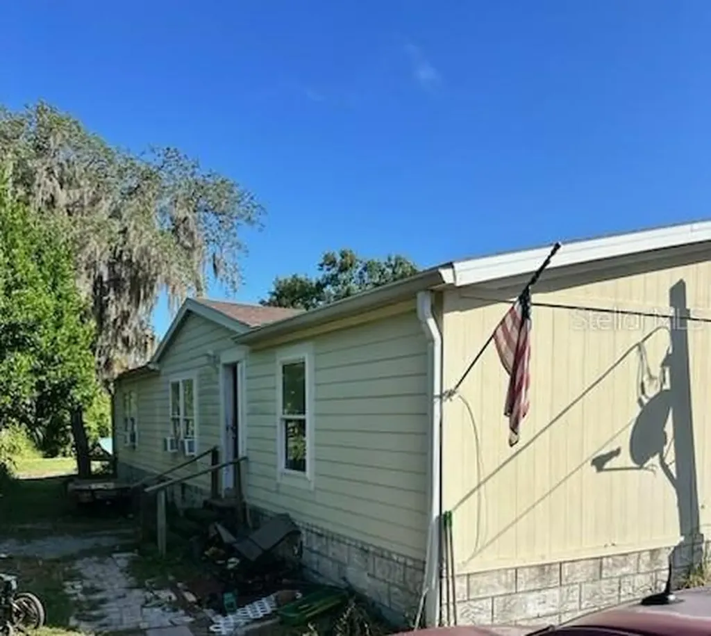 204 Herbert Street Auburndale FL 33823