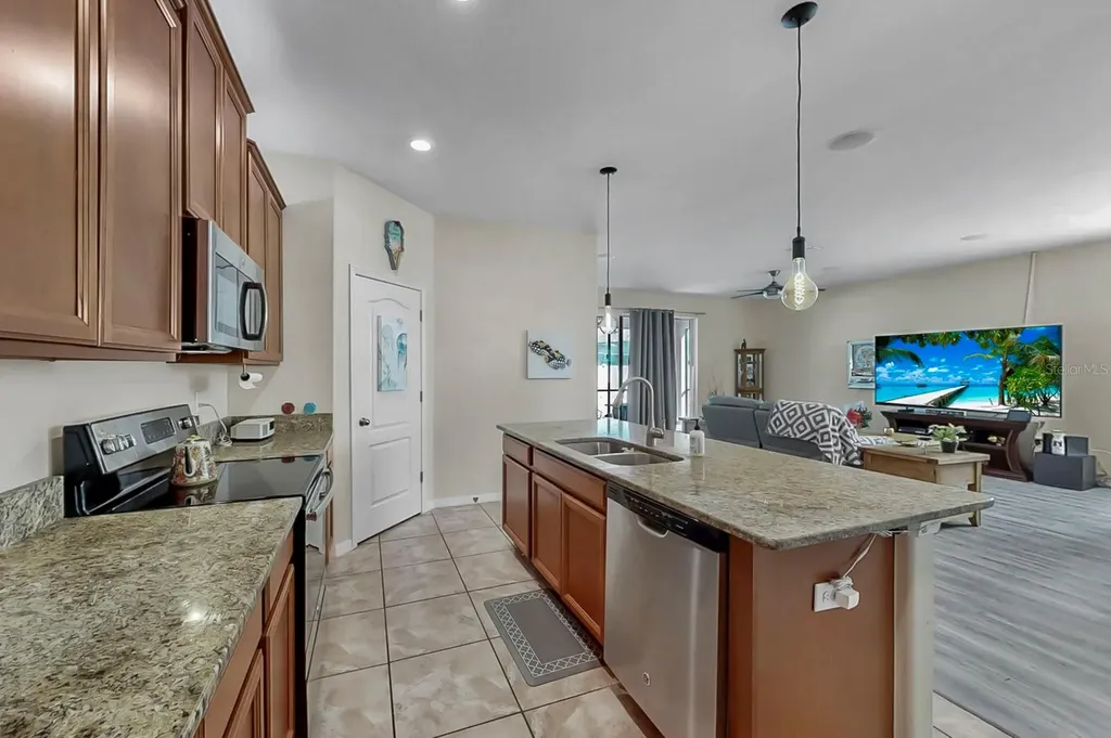 2408 Nighthawk Landing Court Ruskin FL 33570