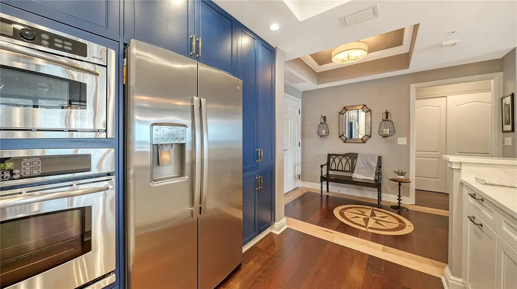 50 Central Avenue Sarasota FL 34236