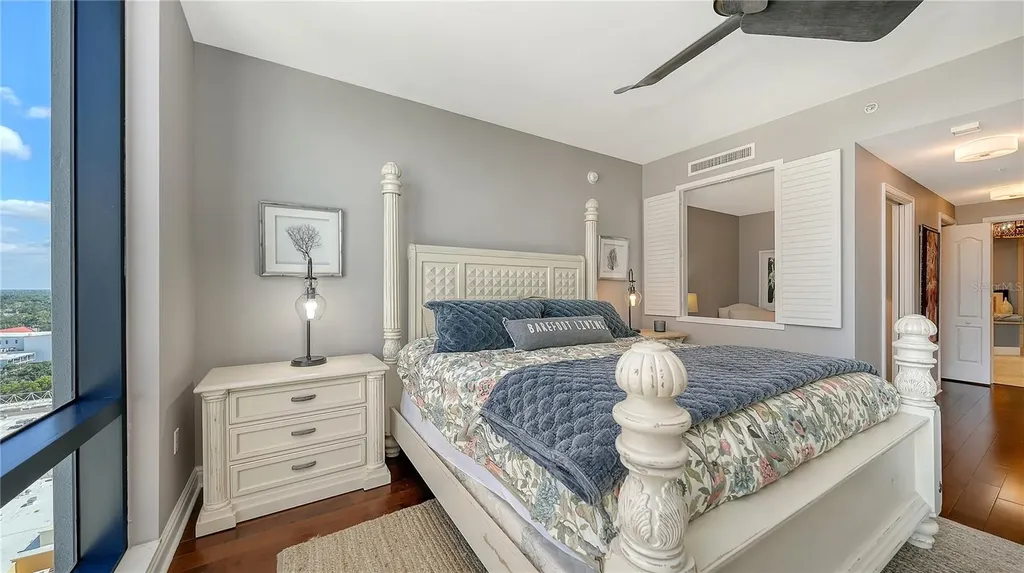 50 Central Avenue Sarasota FL 34236