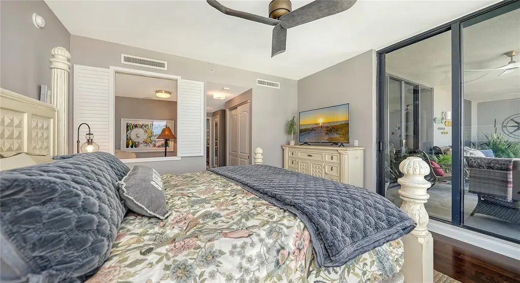 50 Central Avenue Sarasota FL 34236