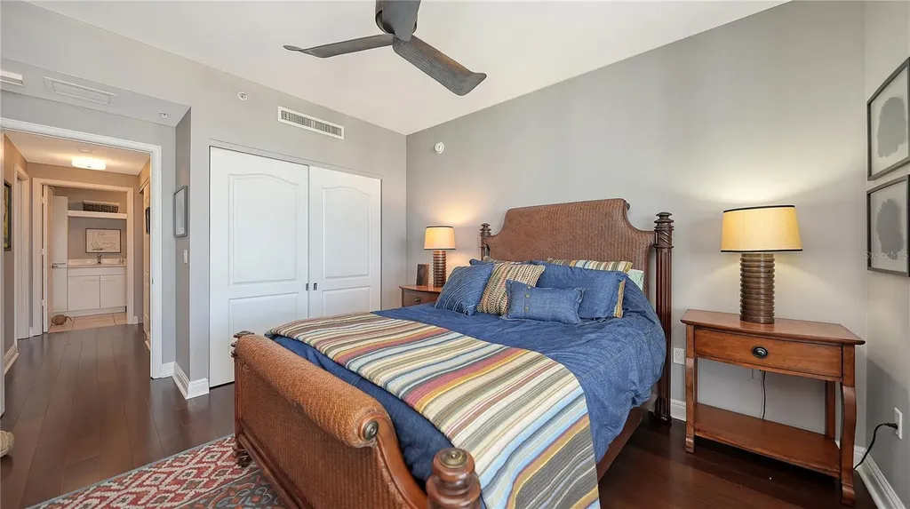50 Central Avenue Sarasota FL 34236