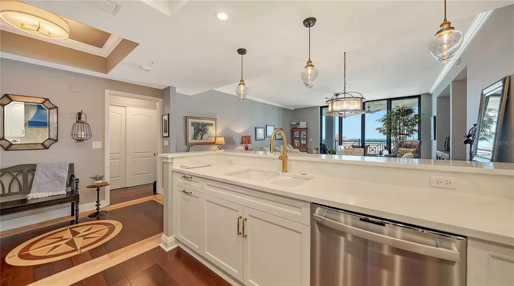 50 Central Avenue Sarasota FL 34236