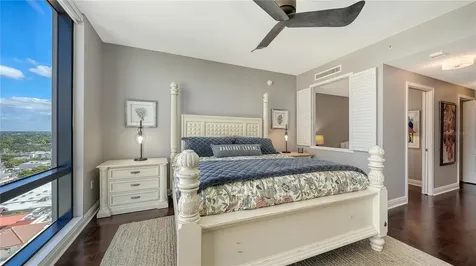 50 Central Avenue Sarasota FL 34236