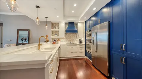 50 Central Avenue Sarasota FL 34236