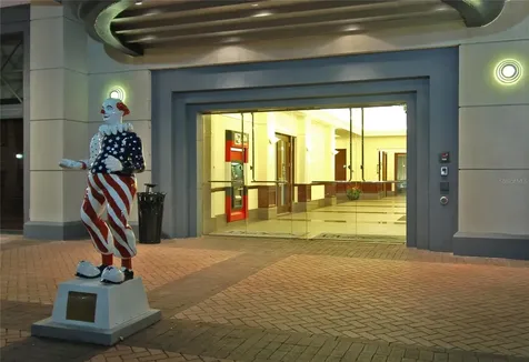50 Central Avenue Sarasota FL 34236