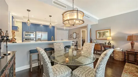 50 Central Avenue Sarasota FL 34236