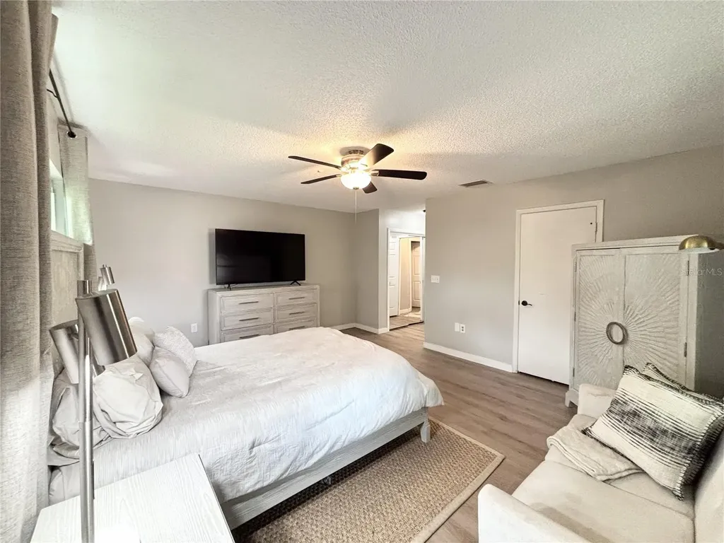 4033 13th Avenue W Bradenton FL 34205