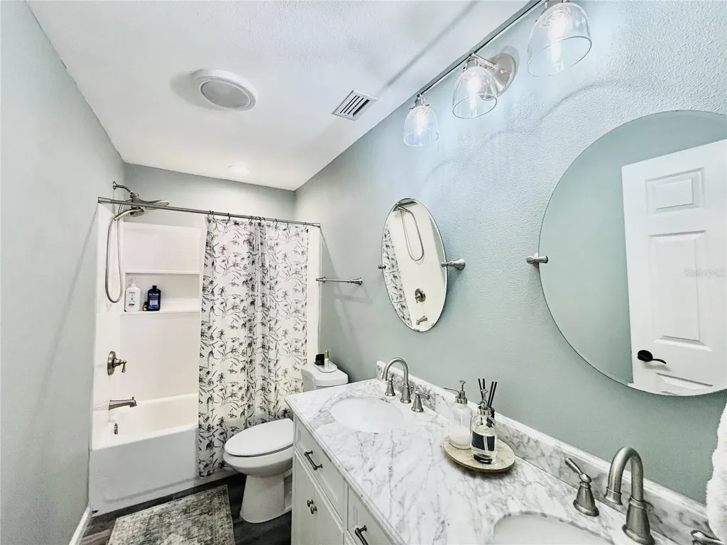 4033 13th Avenue W Bradenton FL 34205