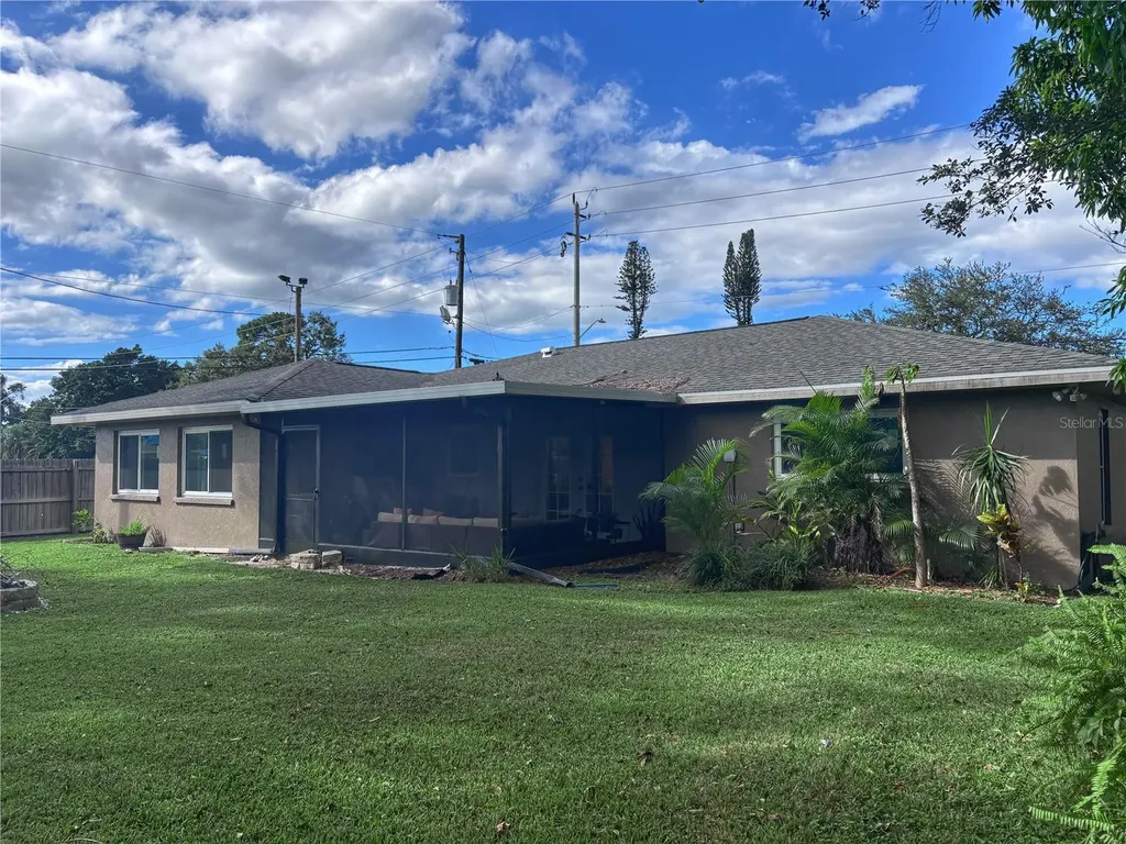 4033 13th Avenue W Bradenton FL 34205