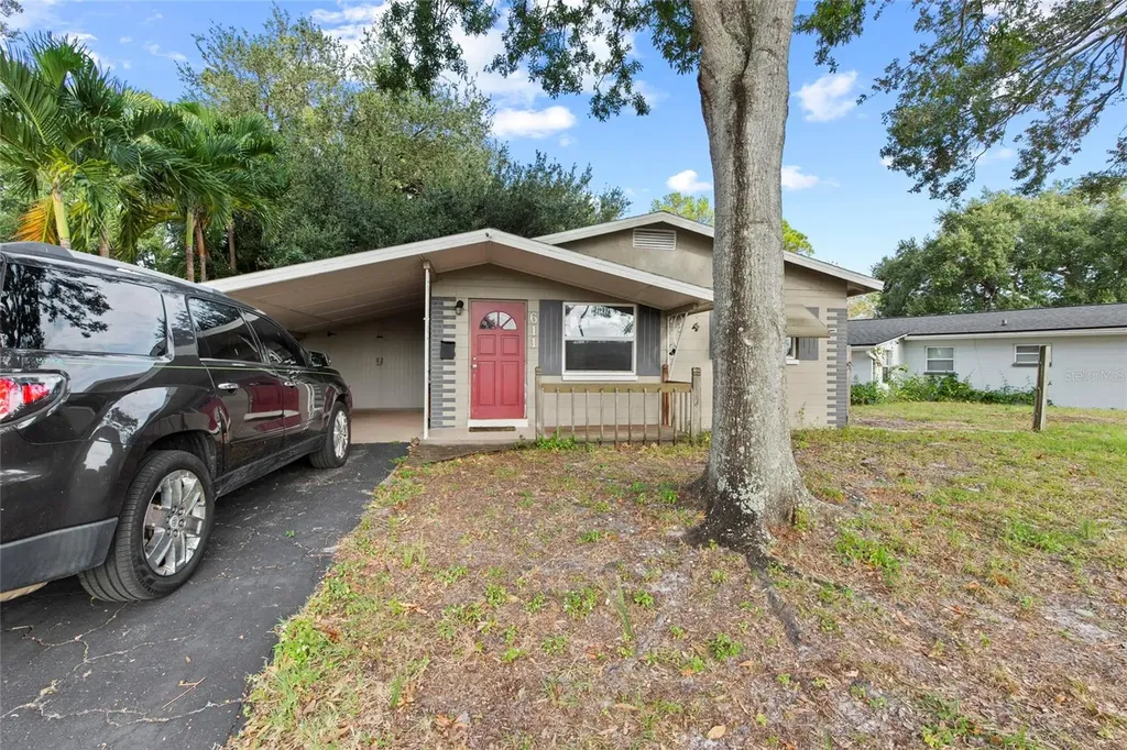 611 Palm Avenue N St Petersburg FL 33703
